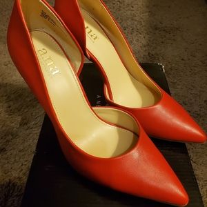 NWT a.n.a Claire Red Pumps Size 6.5